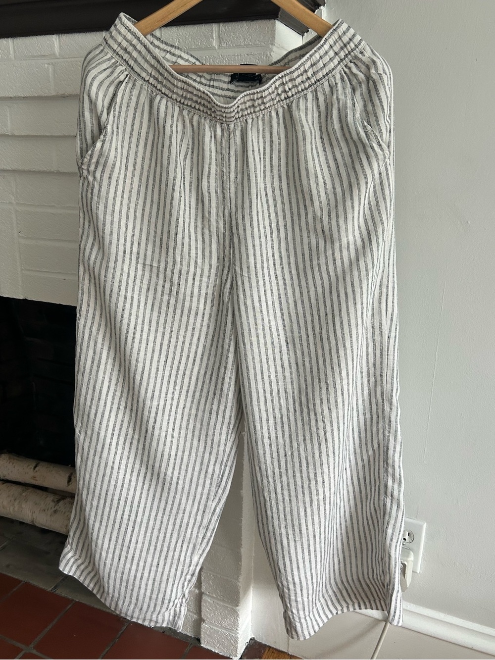 Tahari White Linen Pants with Gray Pinstripes -